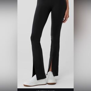 Alo Airbrush High-Waist Flutter Legging